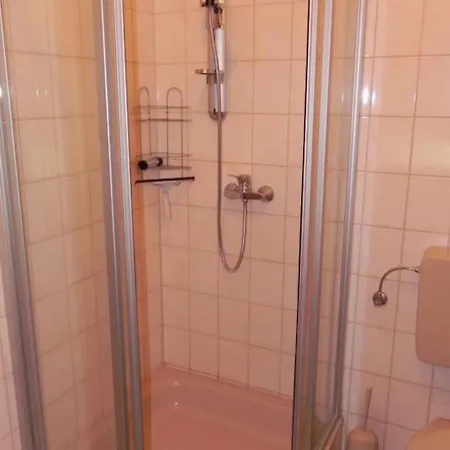 J10 Eingefriedetes In Eckwarderhoerne By Interhome Grosswurden