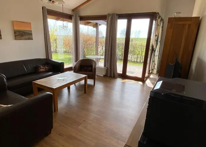 J10 Eingefriedetes In Eckwarderhoerne By Interhome *