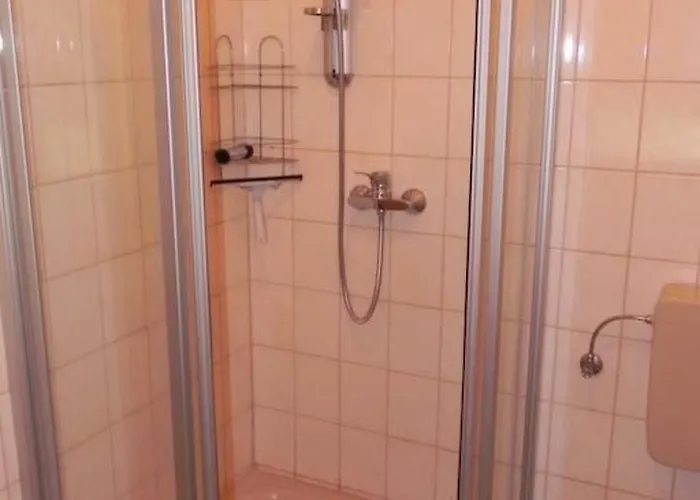 J10 Eingefriedetes In Eckwarderhoerne By Interhome Grosswurden